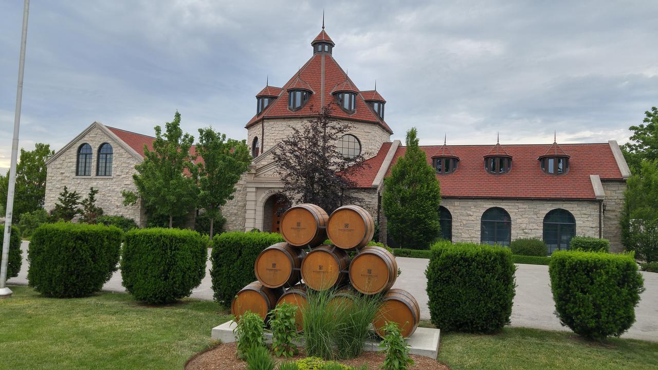 The White House Boutique B&B Niagara-on-the-Lake Екстер'єр фото