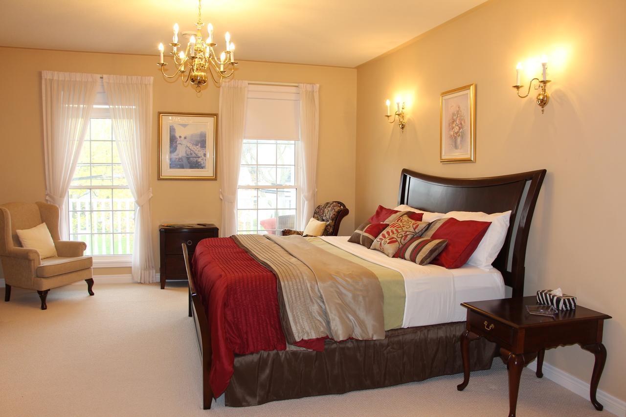 The White House Boutique B&B Niagara-on-the-Lake Екстер'єр фото